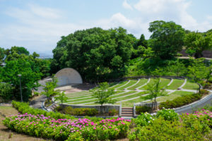 高塔山の野外音楽堂の写真