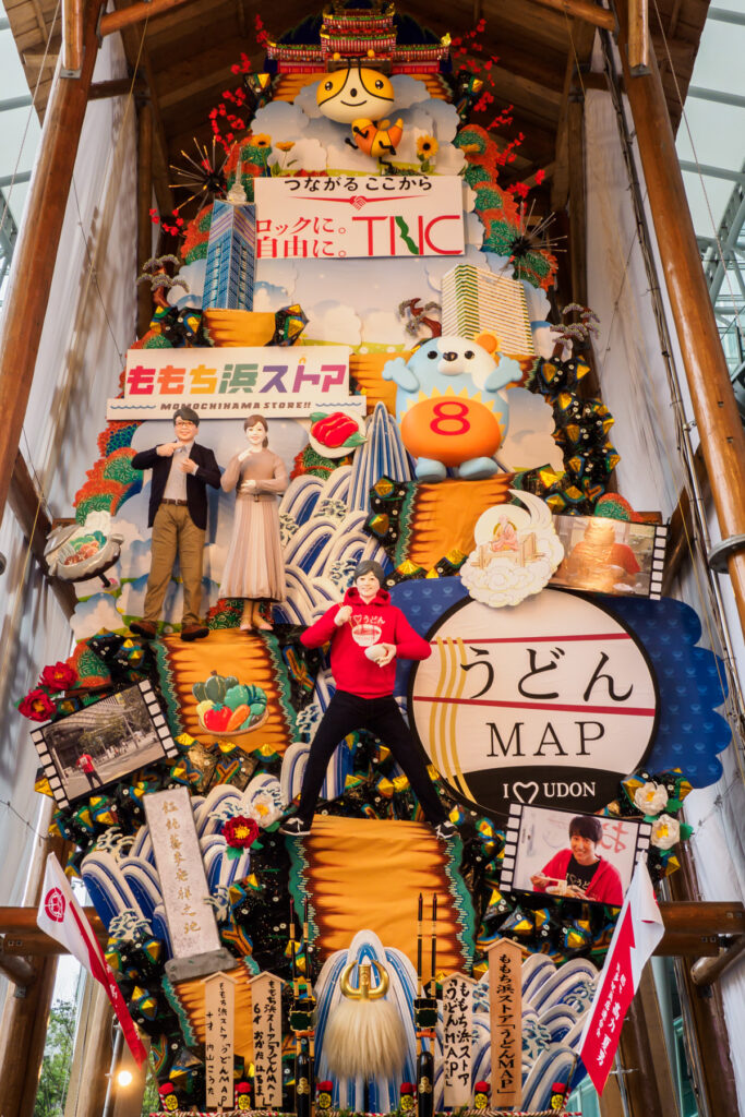 博多祇園山笠・博多駅商店連合会の飾り山笠の写真