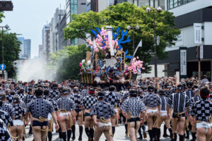 博多祇園山笠・集団山見せ 土居流の写真
