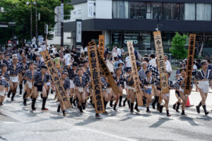 博多祇園山笠・集団山見せ 土居流の写真