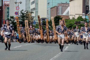 博多祇園山笠・集団山見せ 土居流の写真