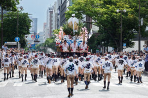 博多祇園山笠・集団山見せ 西流の写真