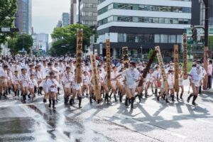 博多祇園山笠・集団山見せ 西流の写真