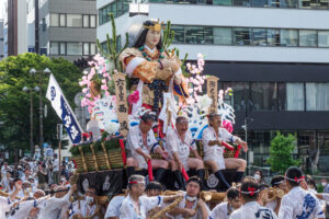 博多祇園山笠・集団山見せ 西流の写真