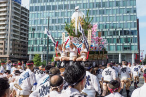 博多祇園山笠・集団山見せ 西流の写真