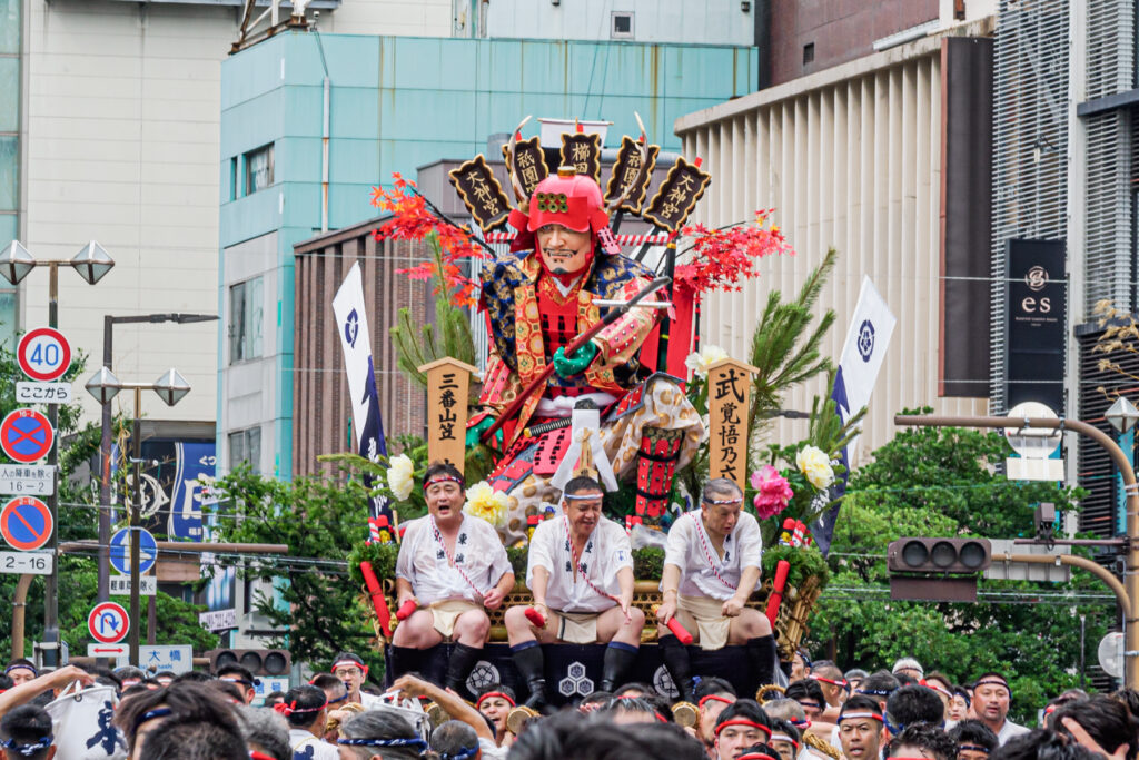 集団山見せ・東流の写真